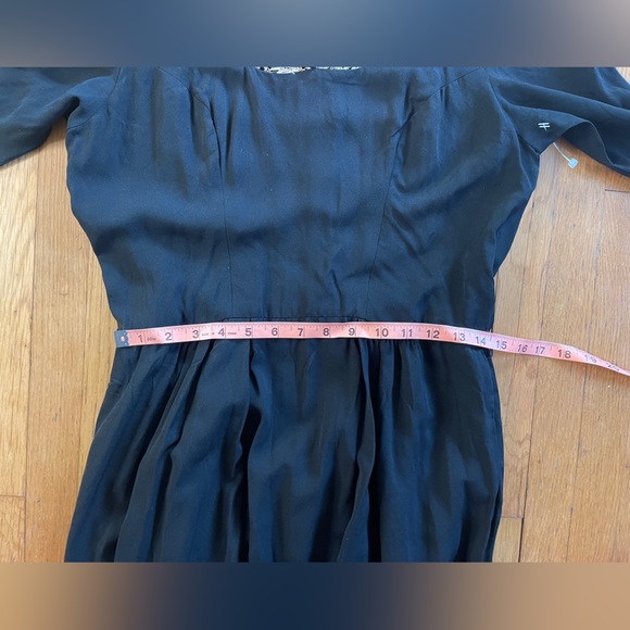50s Vintage 3/4 Length Sleeve LBD Wiggle Dress - Picture 5 of 9